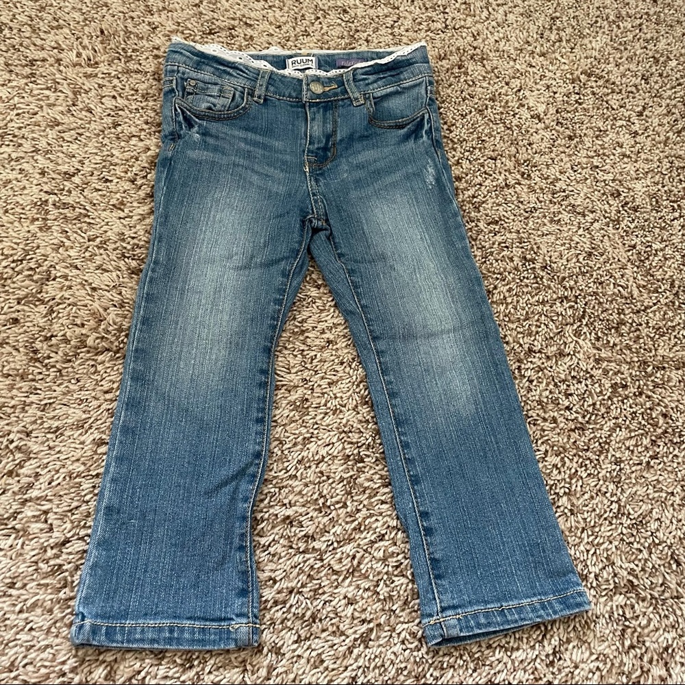 Ruum Relaxed Light Wash Jeans size 3 Y